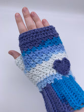 Load image into Gallery viewer, Crochet blue fingerless gloves with heart - one size
