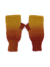 Load image into Gallery viewer, Sunset fingerless gloves - one size
